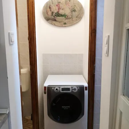 Modern Classic On Kiraly * Budapeşte