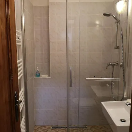 Modern Classic On Kiraly Appartamento *