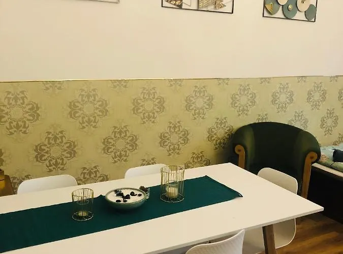 Modern Classic On Kiraly *