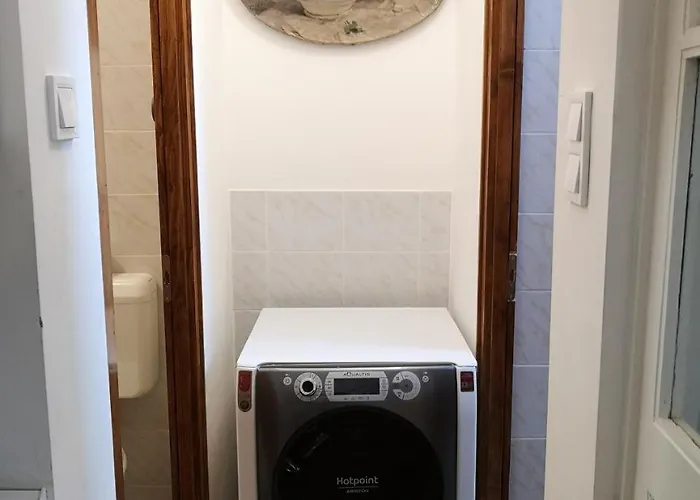 Modern Classic On Kiraly * Budapesta